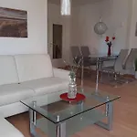 Heinrich-Heine-Straße App 09 - Parkblick